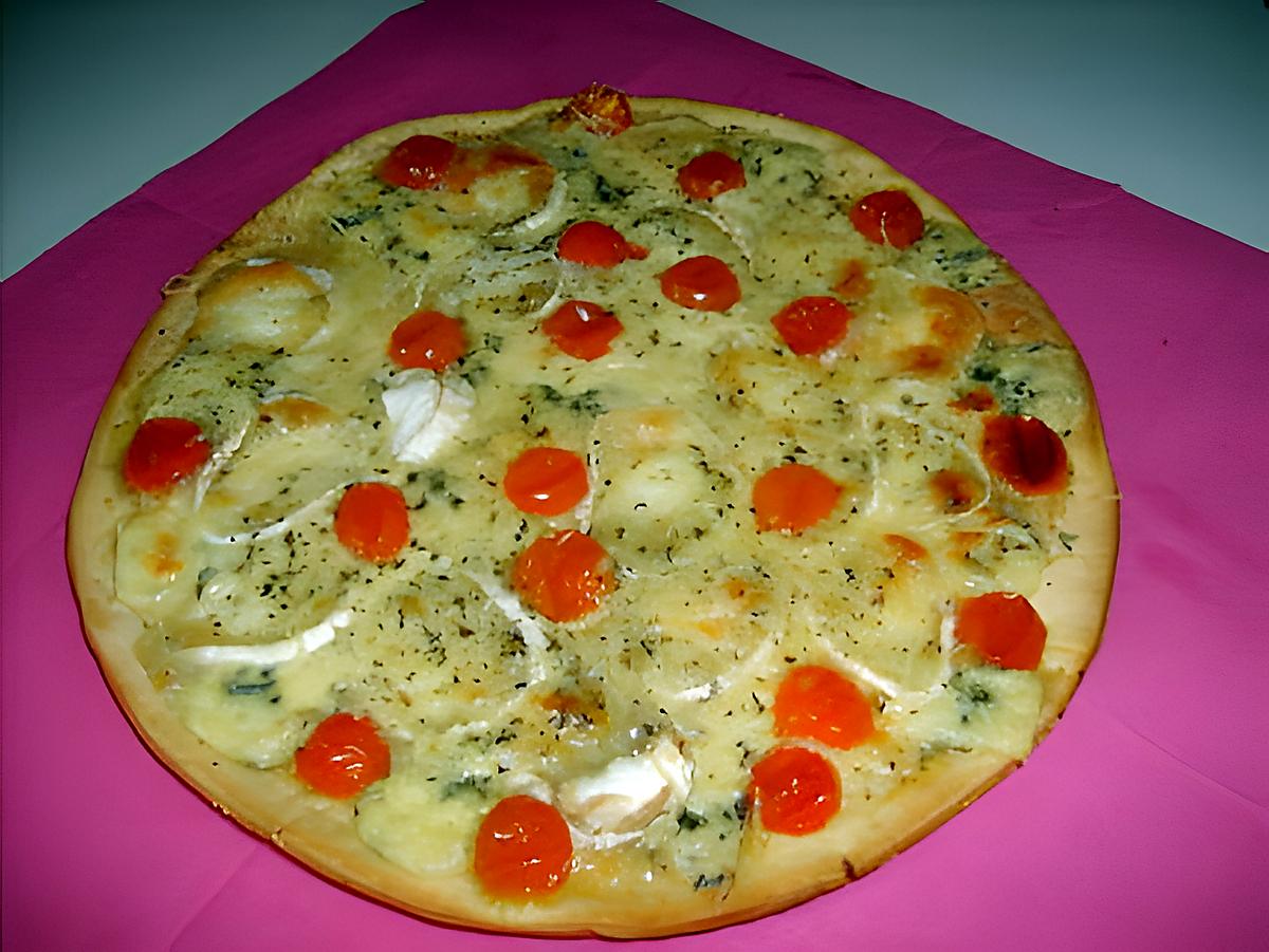 recette Pizza 4 fromages/tomates cerise