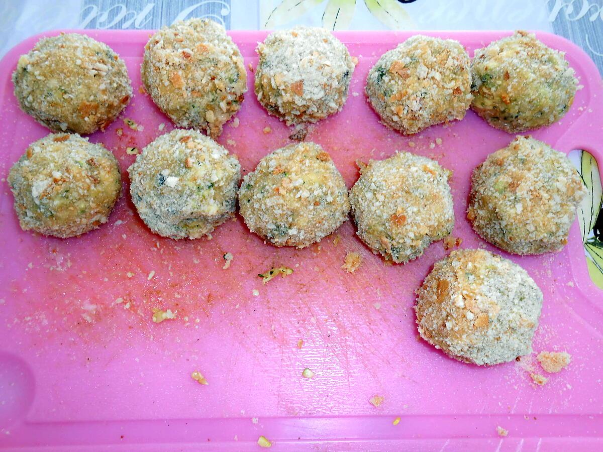 recette BOULETTES PANEES POULET COURGETTES