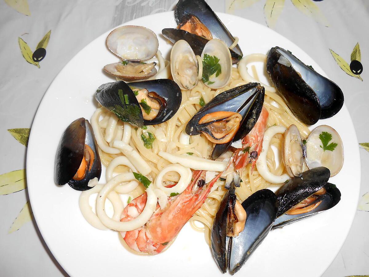 recette SPAGHETTI ALLO SCOGLIO IN BIANCO