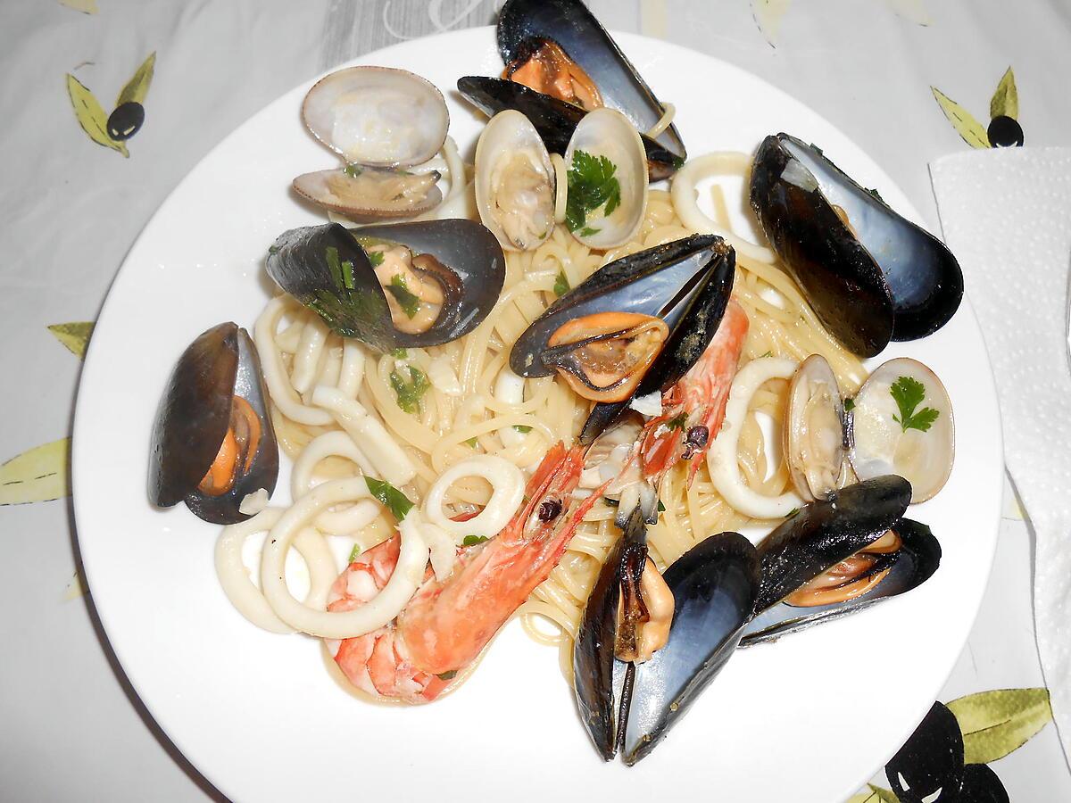 recette SPAGHETTI ALLO SCOGLIO IN BIANCO