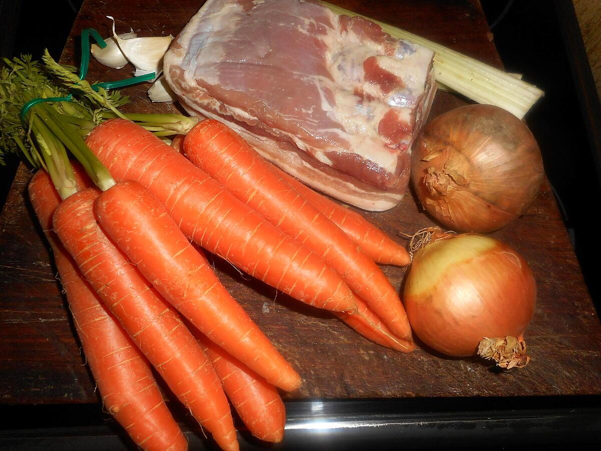 recette Poitrine de porc en cocotte aux carottes nouvelles