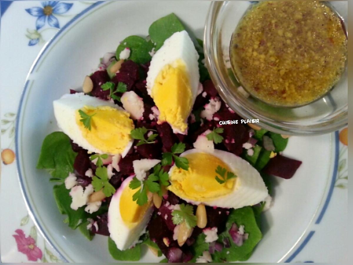 recette Salade de Pourpier, betterave rouge, oeuf, fromage ... à la vinaigrette