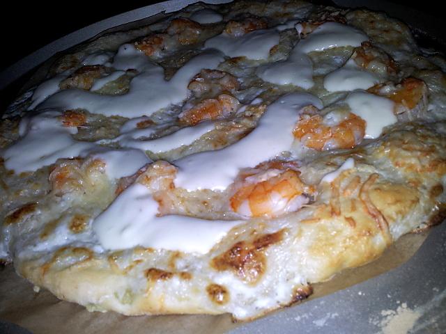 recette Pizza aux crevettes à la créme d'aioli