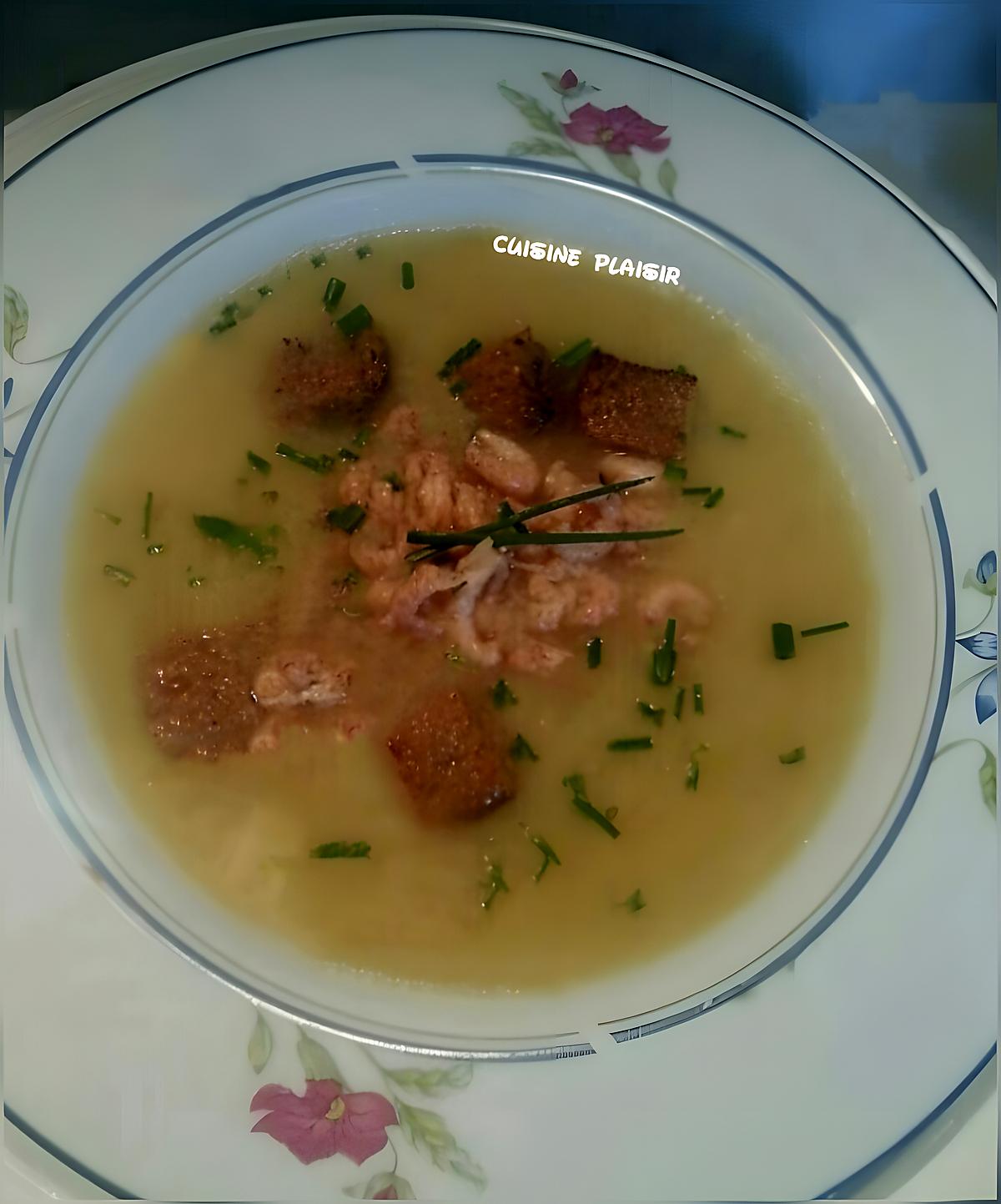 recette Potage au fenouil, ciboulette et crevettes grises.