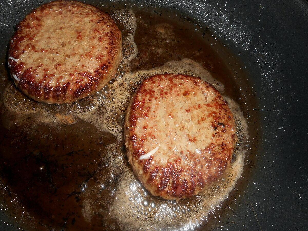 recette Steak haché au poivre vert