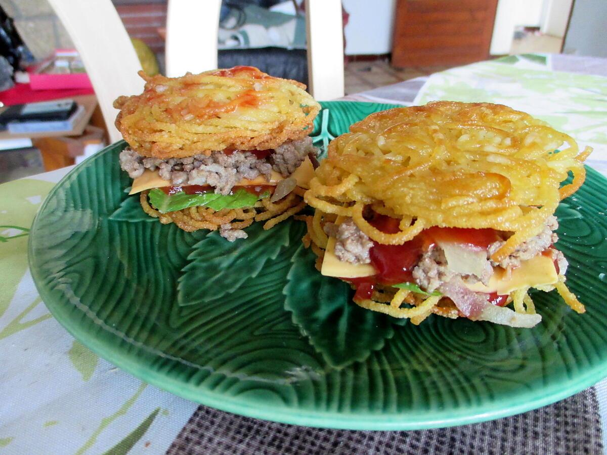 recette Burgnouille (burger au pain de spaguettis)-(diabetique/dietetique)