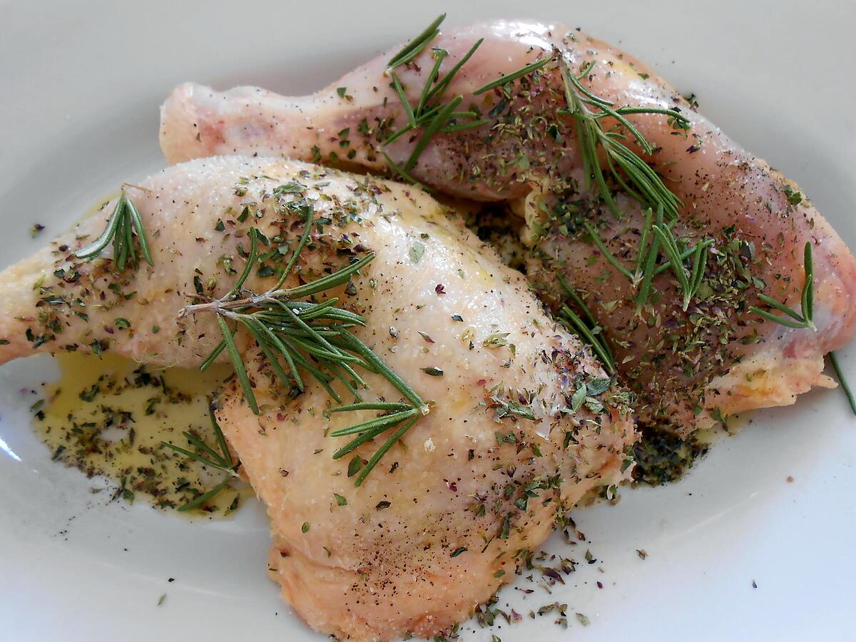 recette CUISSES DE POULET GRILLEES A L'ORIGAN ET ROMARIN SAUVAGES