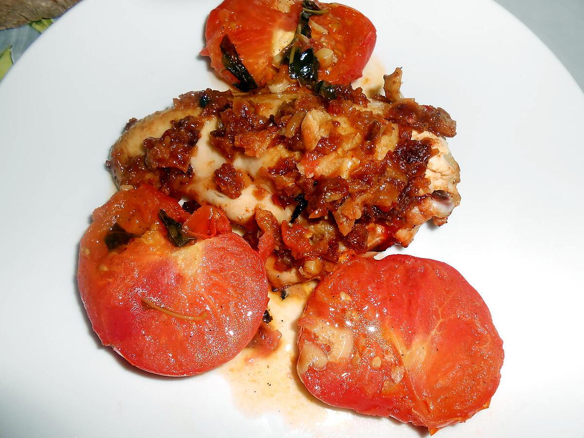 recette POULET FUME AUX OIGNONS GRILLES et TOMATES POELEES