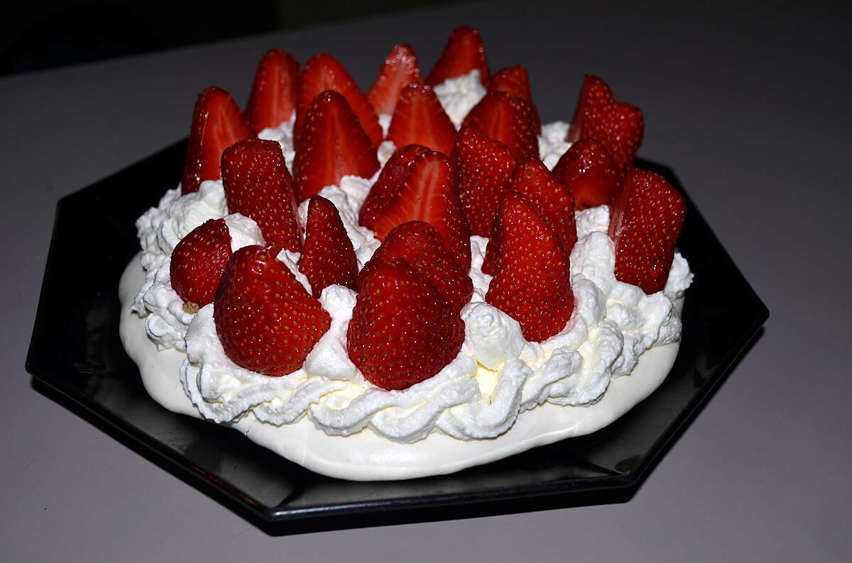 recette PAVLOVA AUX FRAISES