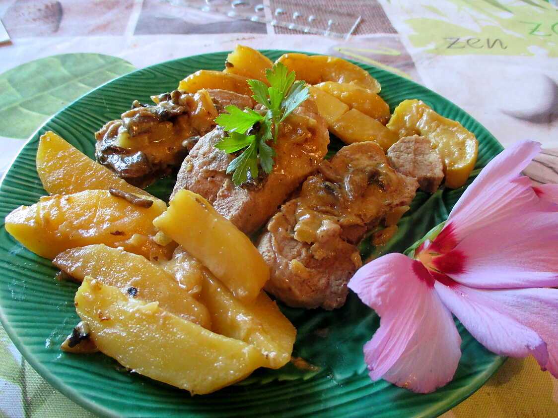 Roti de porc cocotte a la creme et 2 pommes