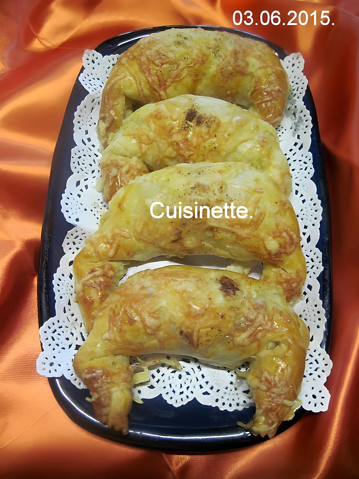 recette Croissants au jambon et olives noires.