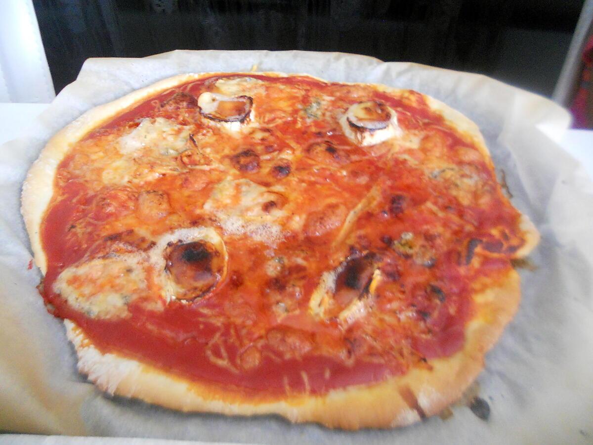 recette Pizza chèvre miel