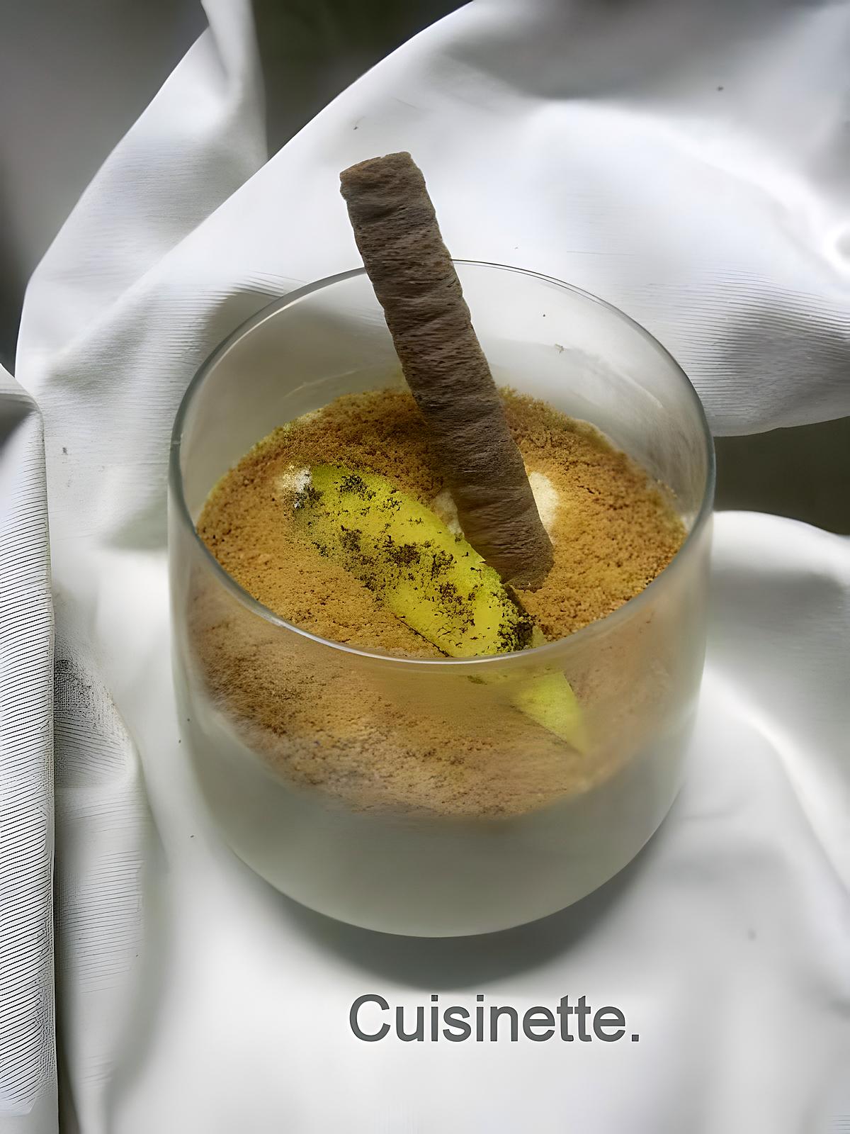 recette Verrines de crème à la mangue et spéculoos.