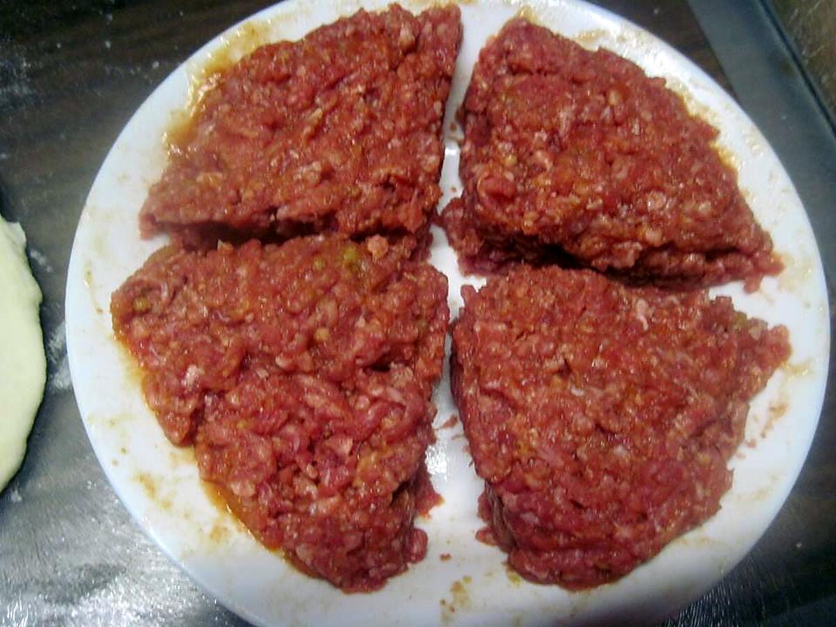recette Chees naan garnis de viande/ basilic.