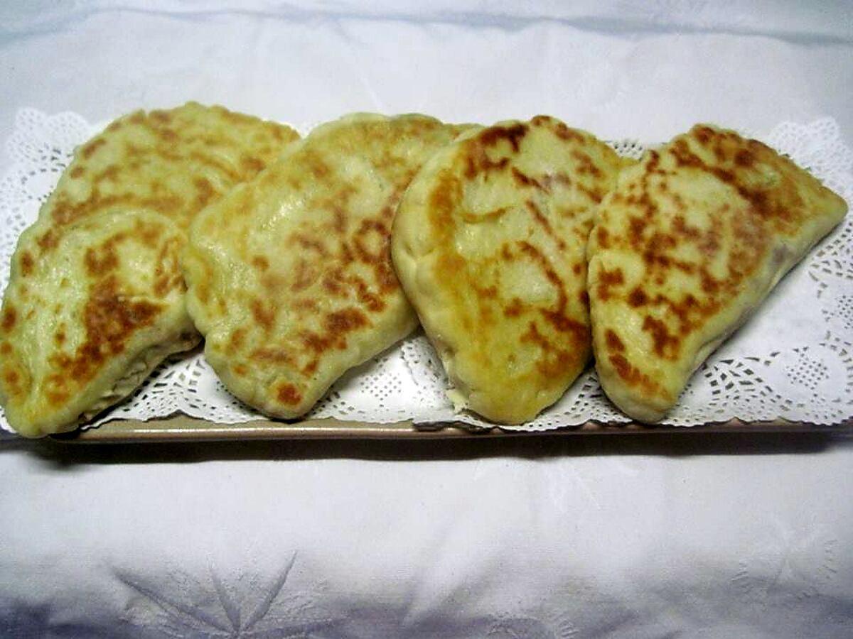 recette Chees naan garnis de viande/ basilic.