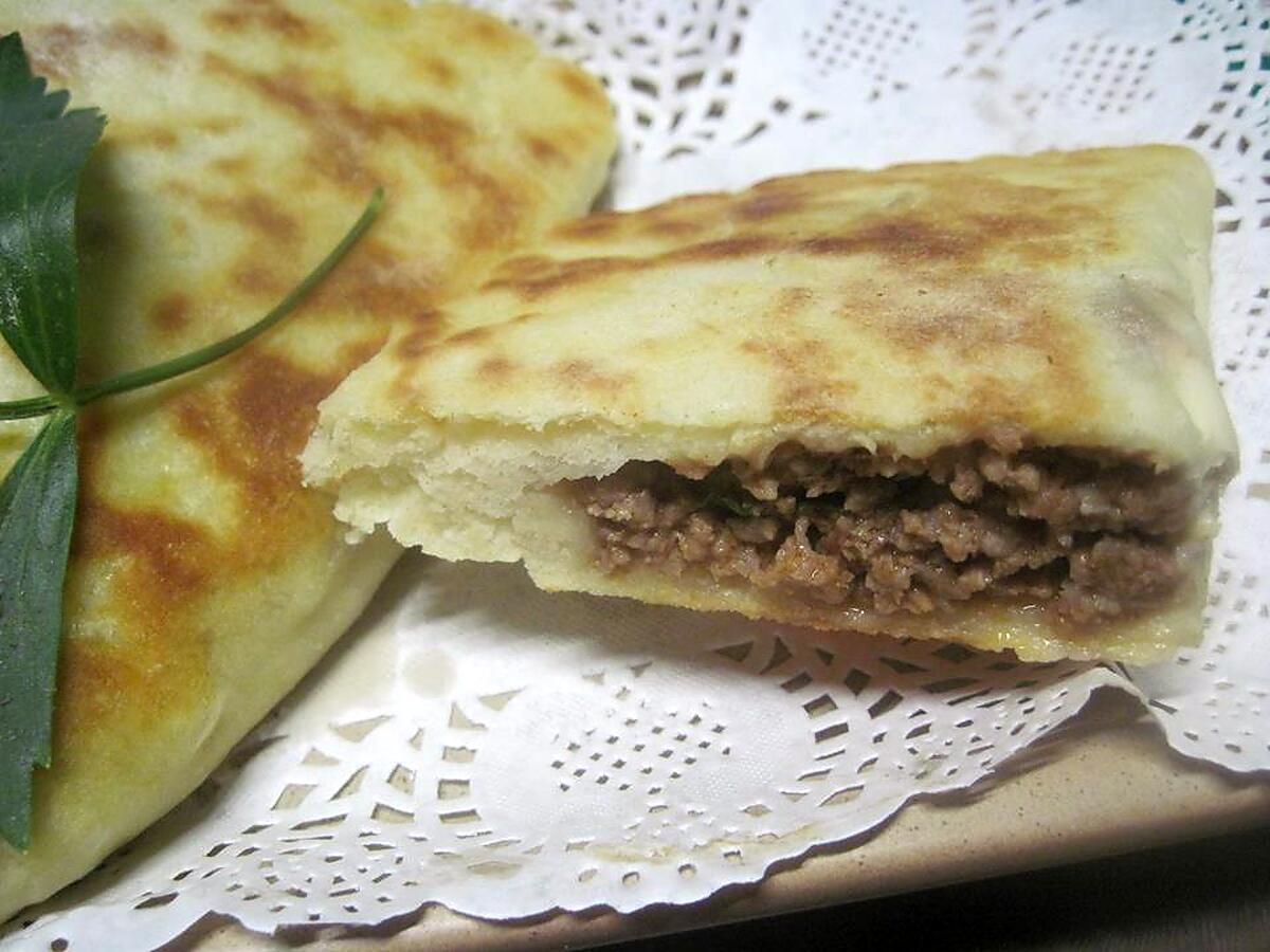 recette Chees naan garnis de viande/ basilic.