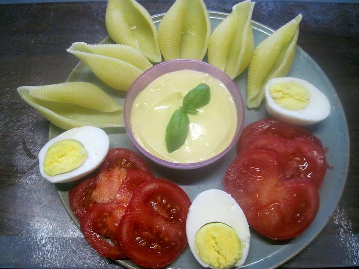 recette Pâtes Conchiglioni Farcies et ses crudités.