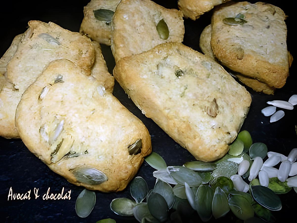 recette biscuits sablés croquants  au parmesan & ses  graines  de courges, tournesols  parfumés au romarin**