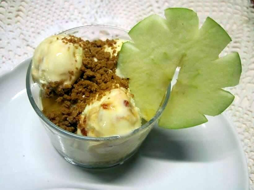 recette Délice de pêches, glace,et spéculoos .