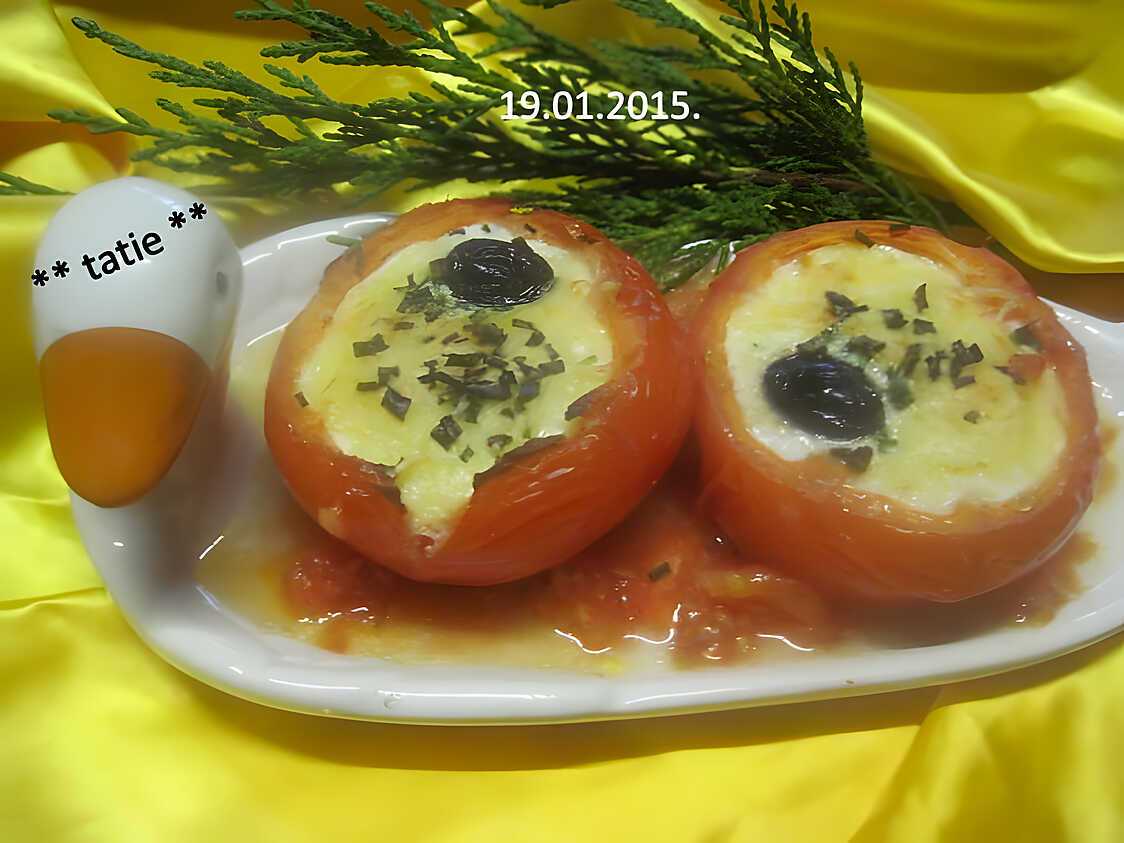 Tomates farcies aux œufs.