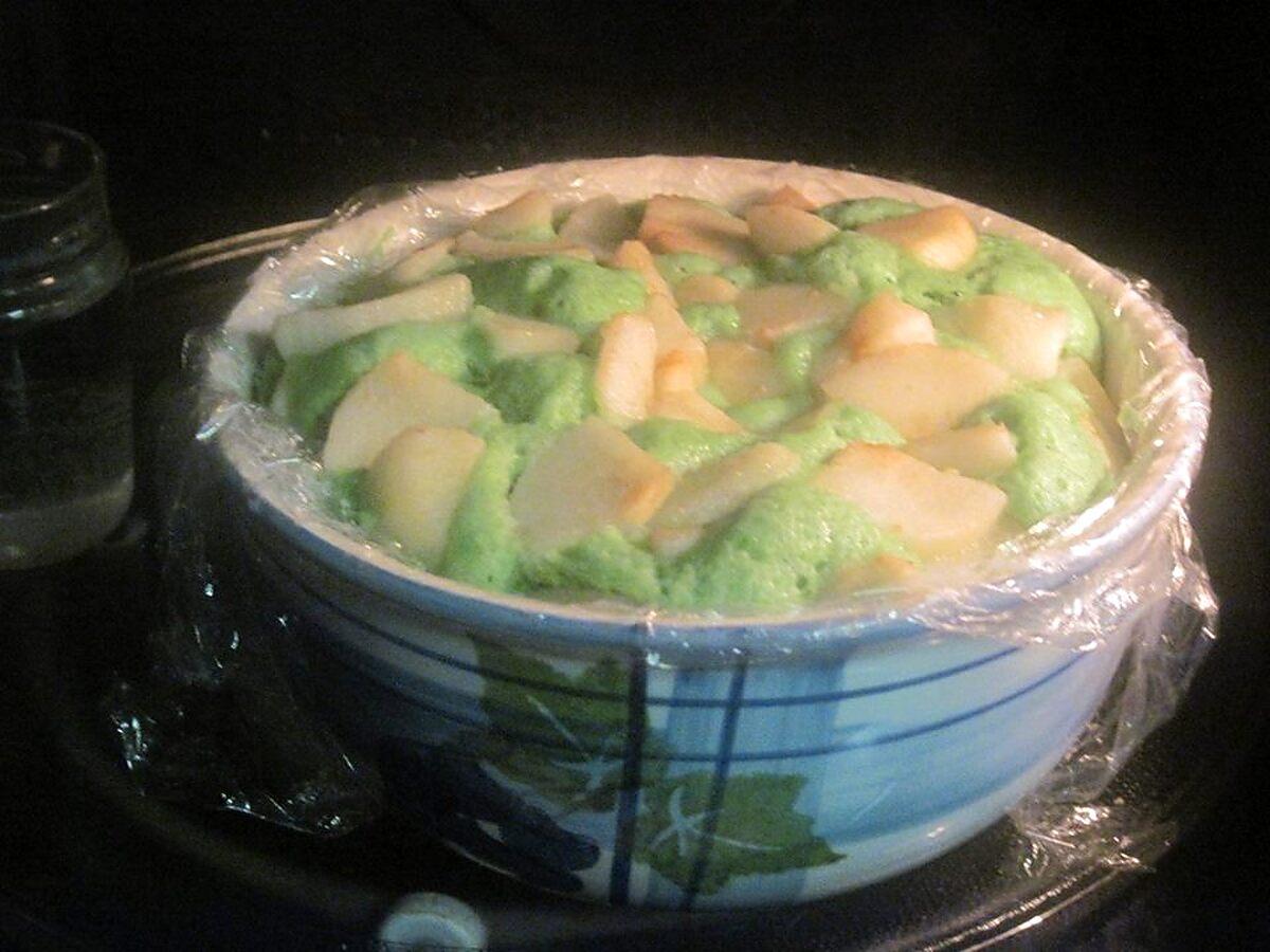 recette Gâteau vert aux poires. micro-ondes.