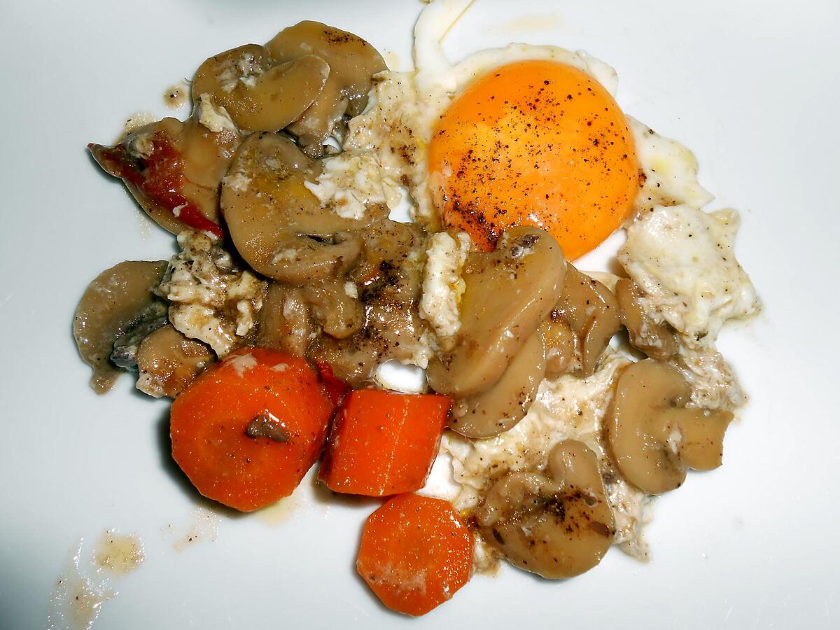 recette OEUFS AU PLAT SAUCE BOURGUIGNON