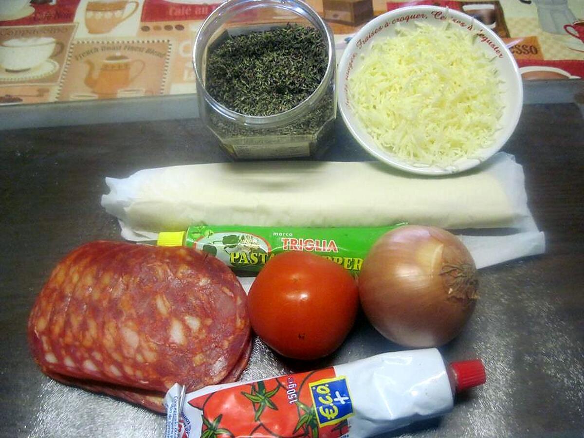 recette chausson pizza.tomate.chorizo.oignon.