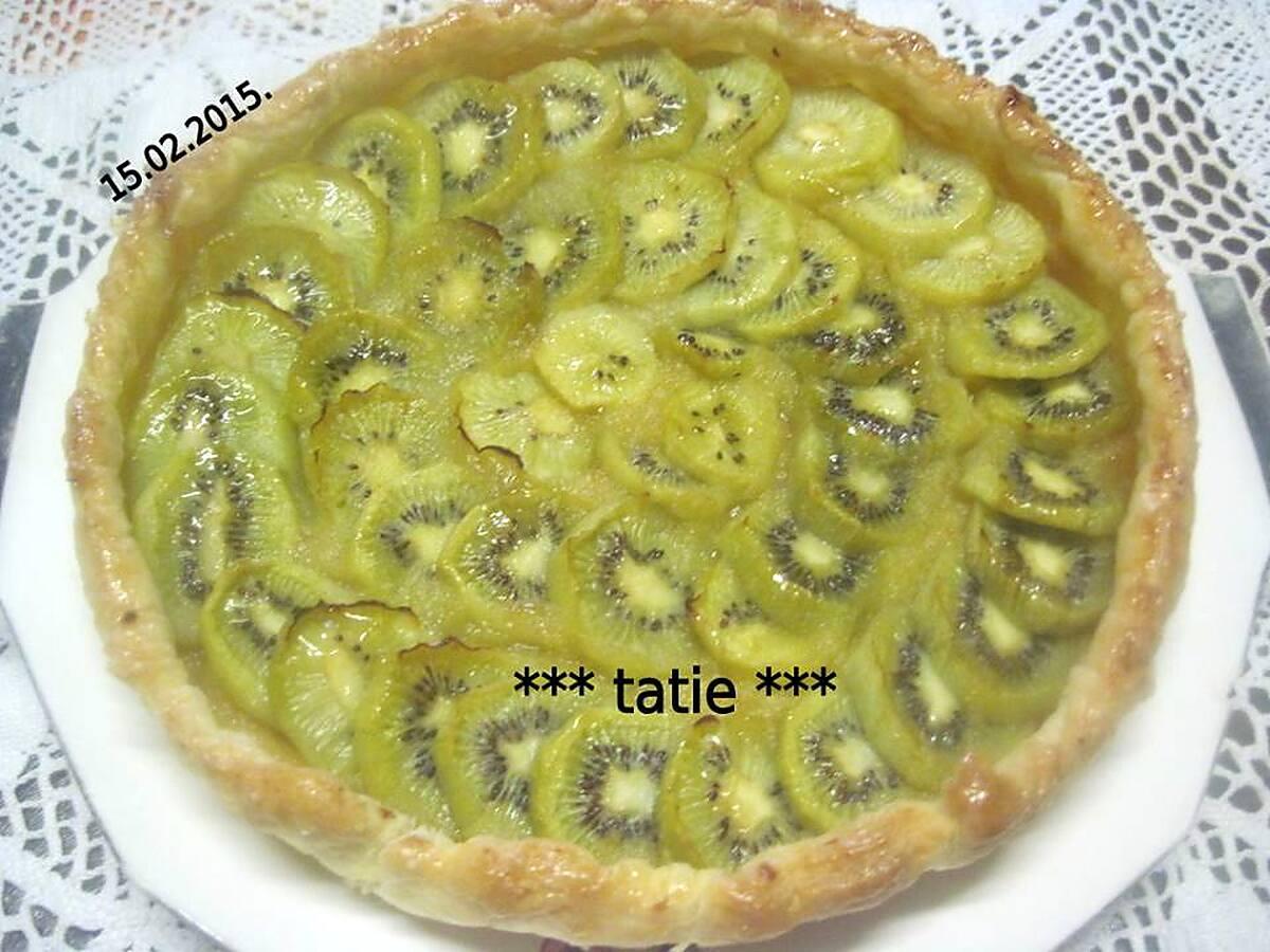 recette Tarte aux kiwis.sur une compotée de pommes.