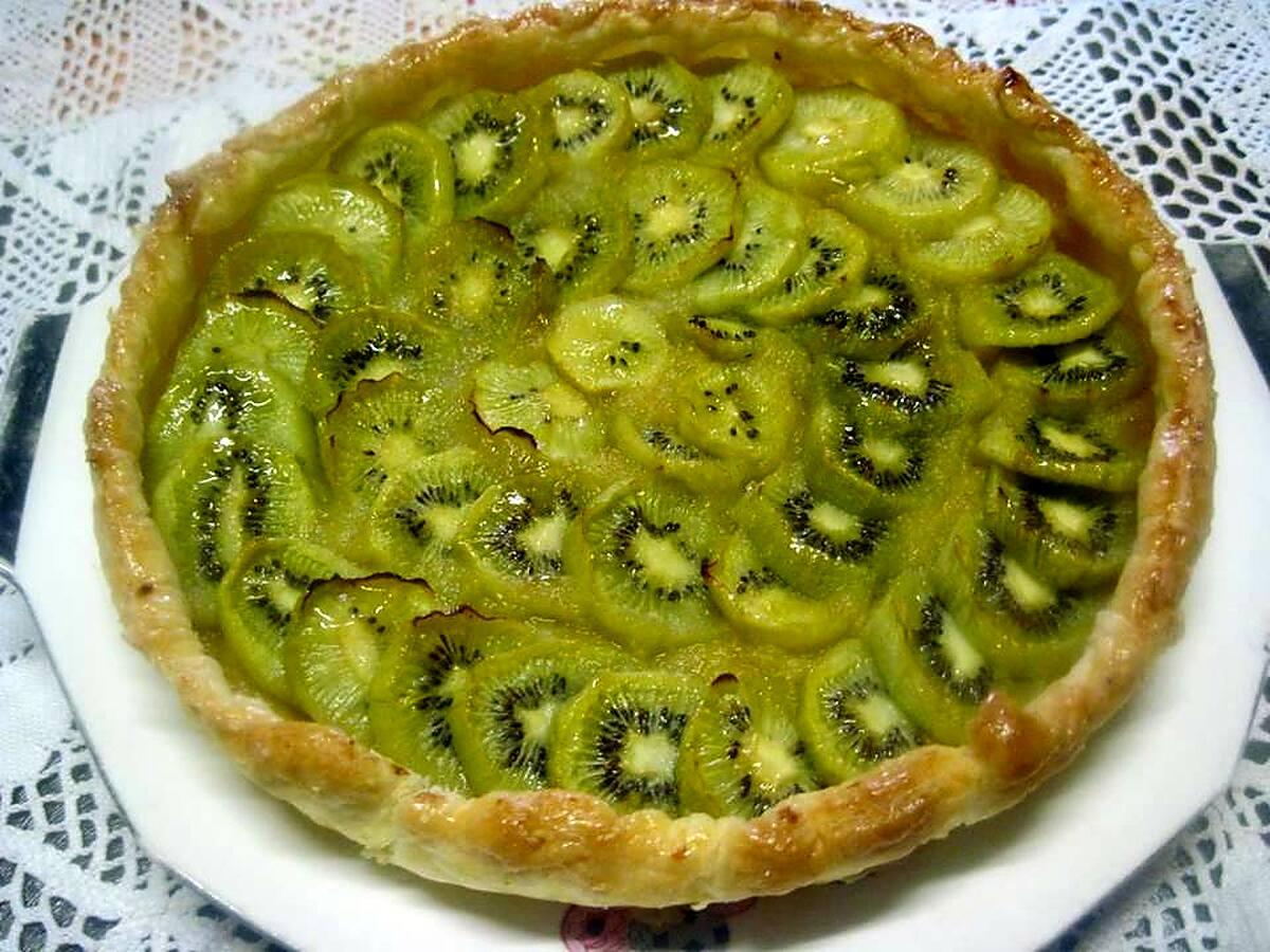 recette Tarte aux kiwis.sur une compotée de pommes.