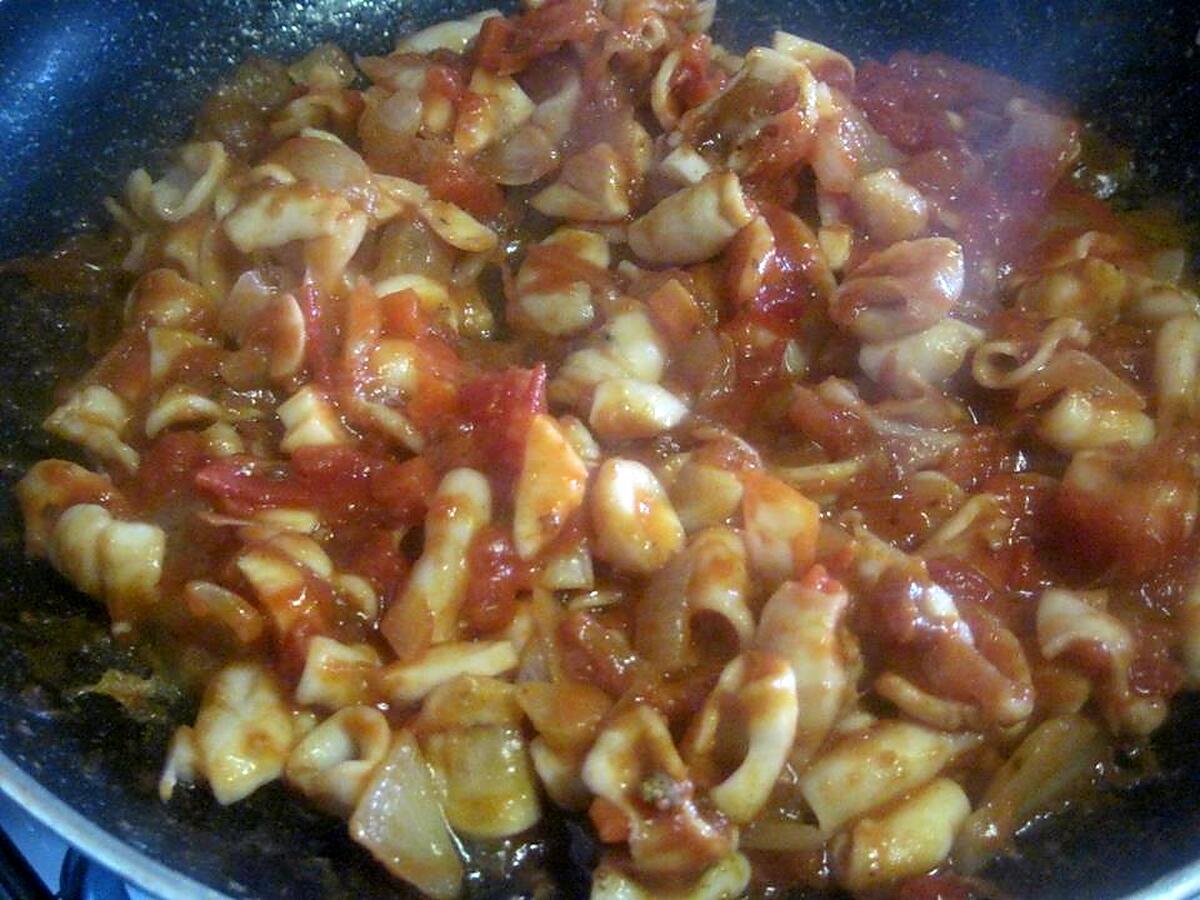 recette Blancs de calamar à la sauce tomates et curry.