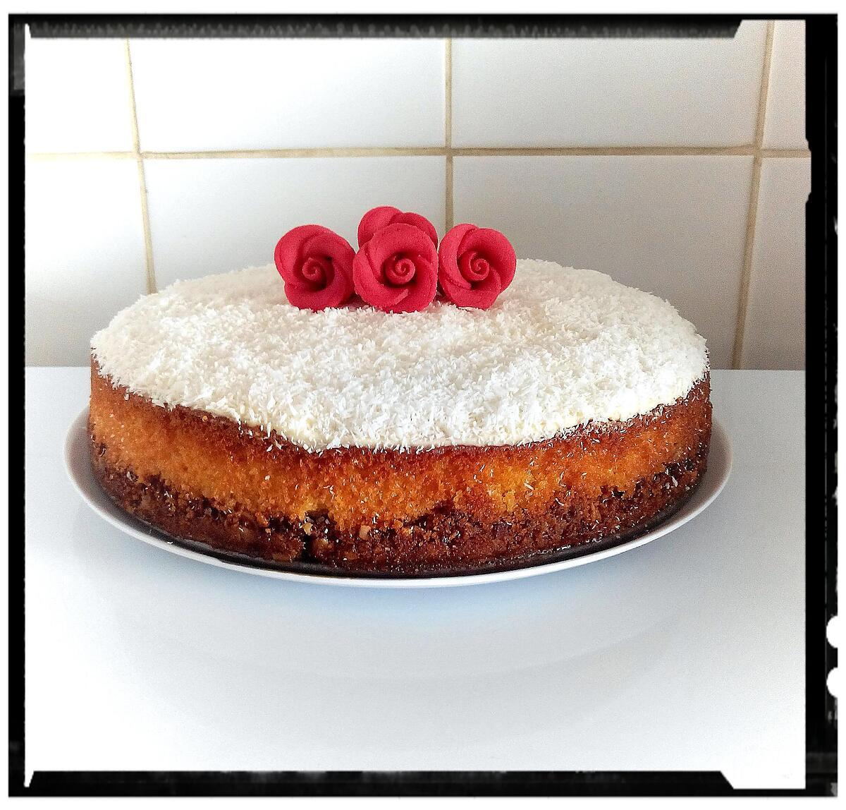 recette gâteau fondant de polenta au citron et sa chantilly coco sur palet au muesli coco fruit rouge