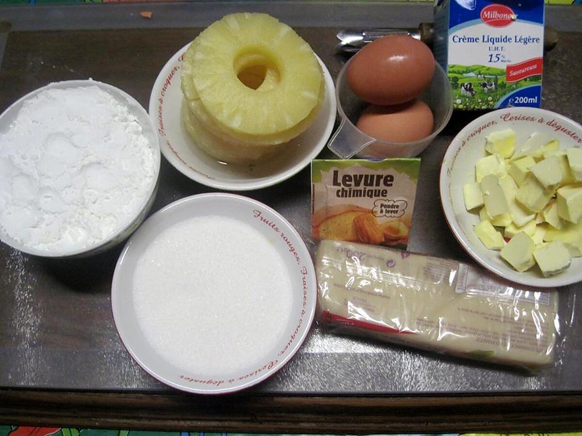 recette Poupée gâteau à l'ananas au micro- ondes.