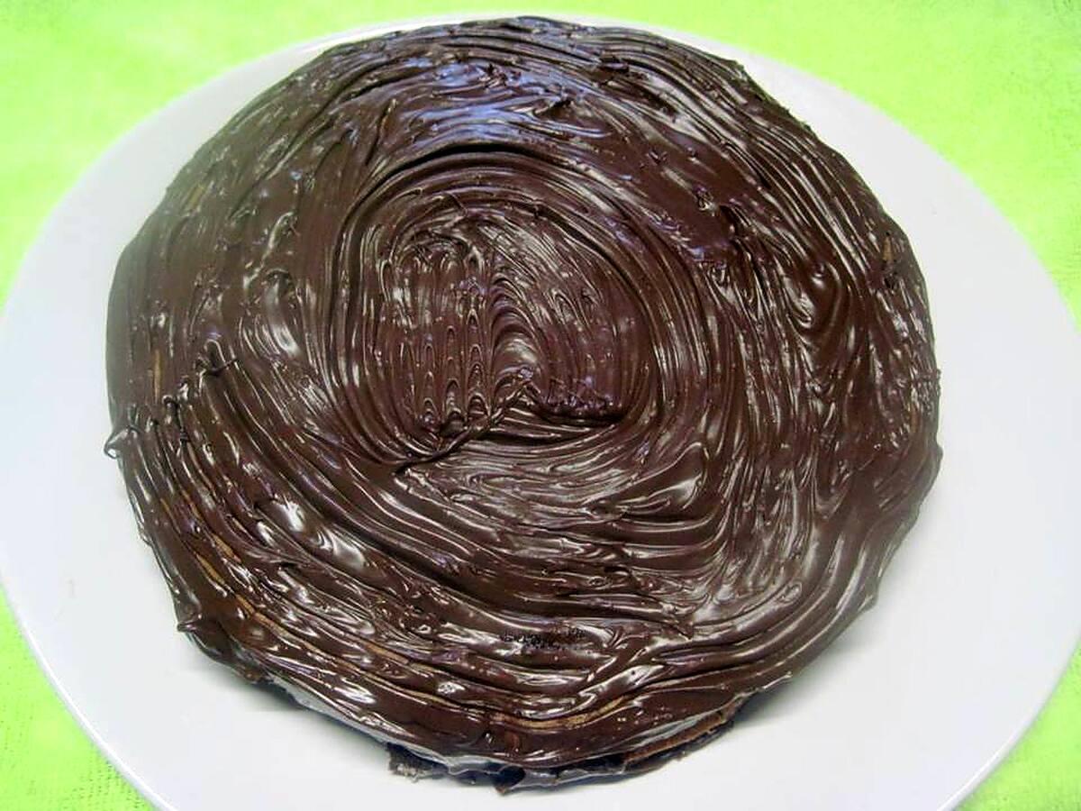 recette Gâteau fourré à l'orange. nappage chocolat.
