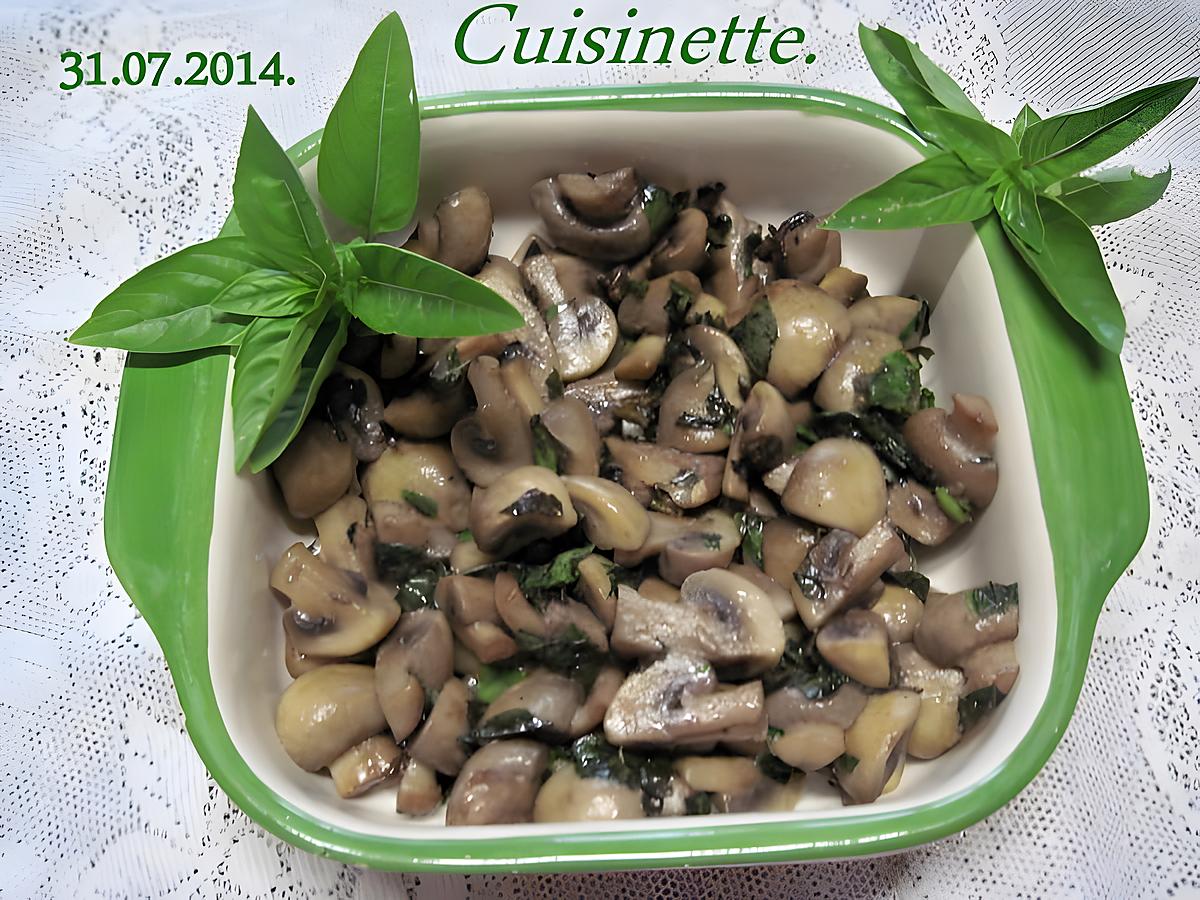 recette Champignons au beurre basilics.