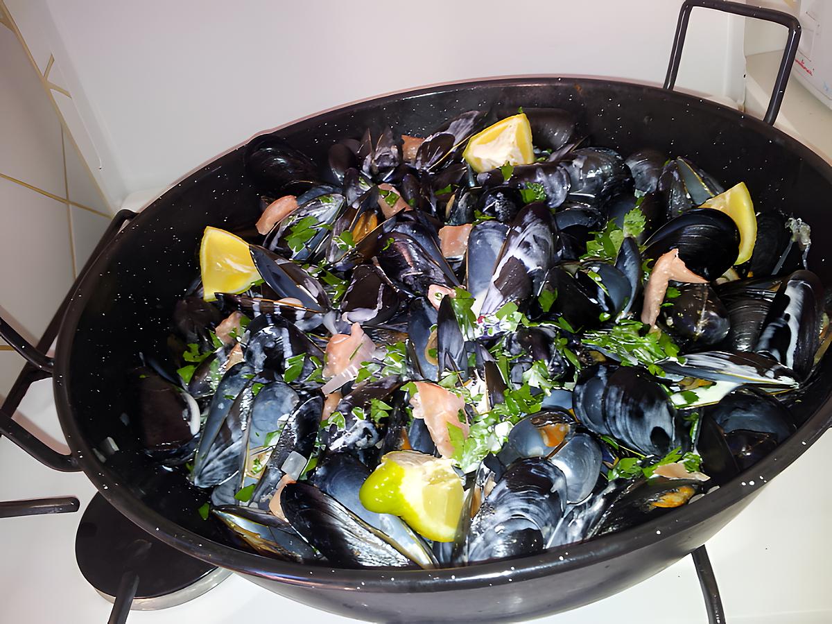 recette Notre repas *Moules sauce à la créme saumon-Frites Maison* familiale