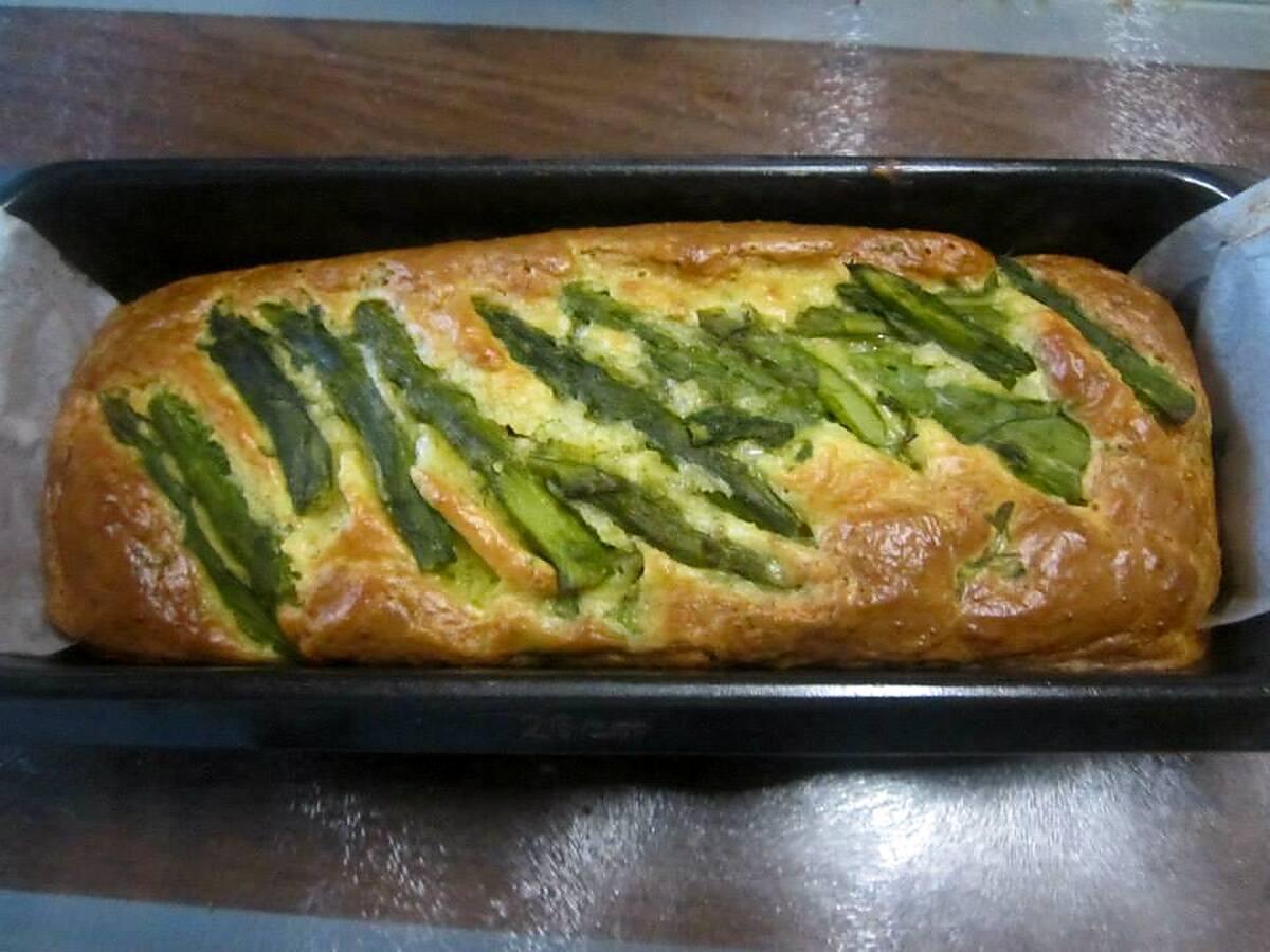 recette Cake aux asperges et anchois.