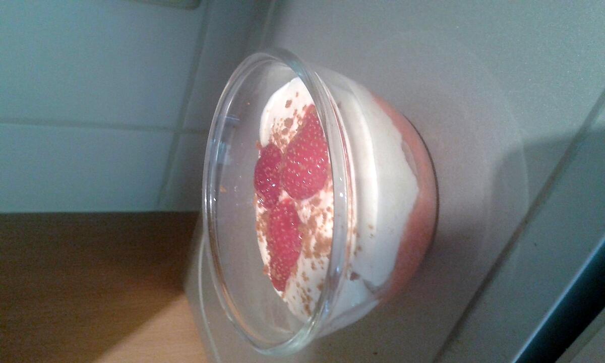 recette Verrine fraise, mascarpone , speculoos (inspirée de Christine )