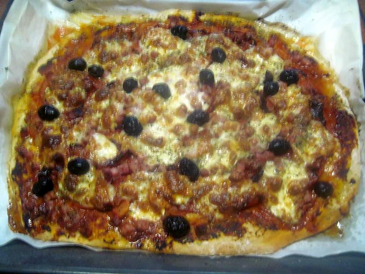 recette Pizza au chorizo et mozzarella.