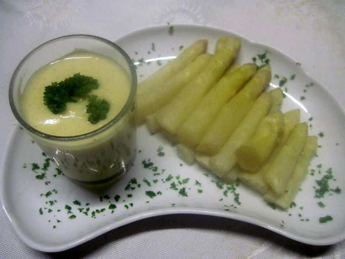 recette Asperges à la sauce mousseline froide.