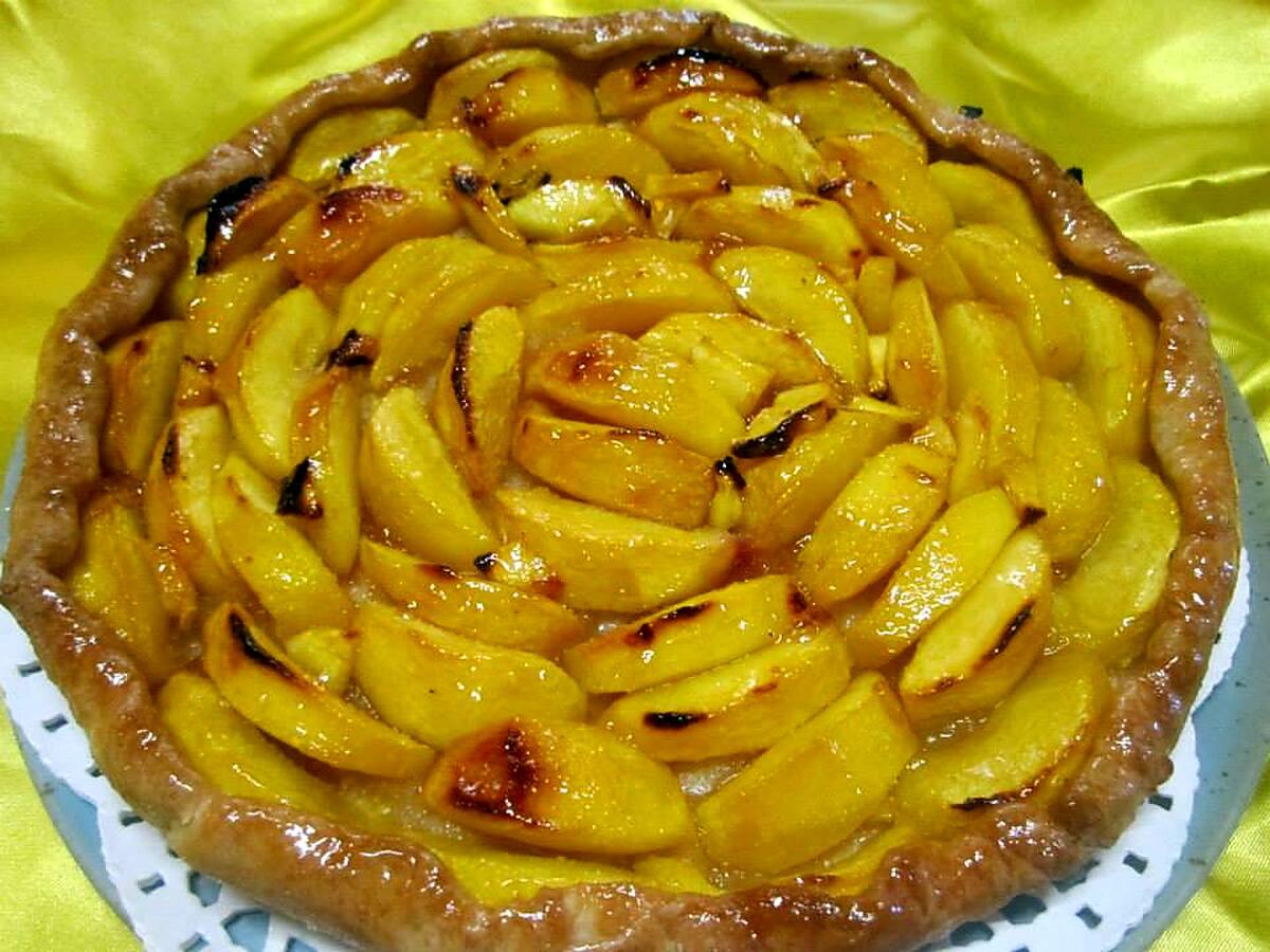 recette Tarte aux pêches jaunes nature.