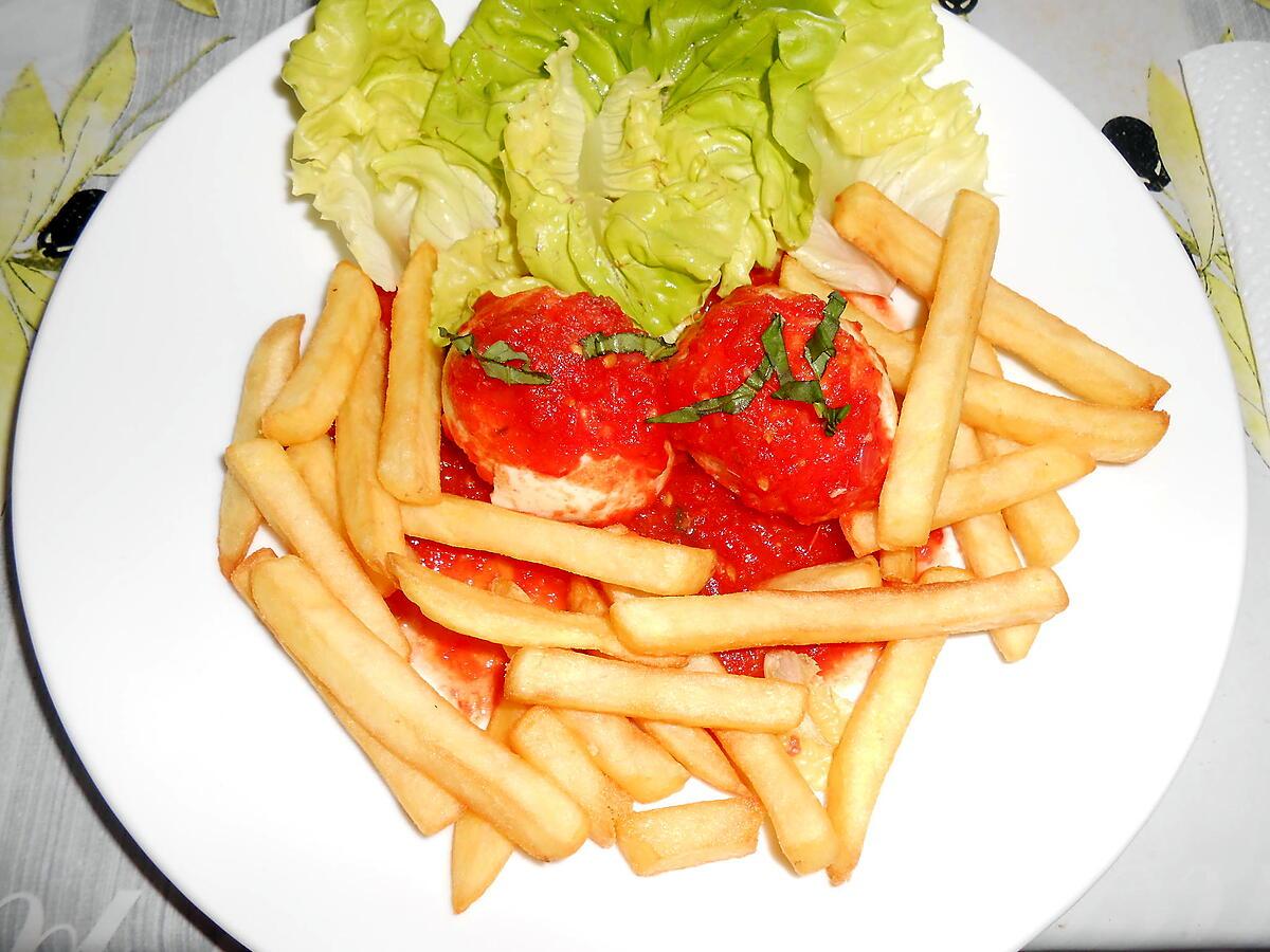 recette LE PETIT DINER DE CE SOIR : OEUFS DURS SAUCE TOMATES MAISON