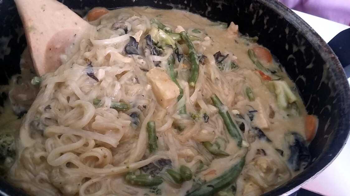 Recette de Wok de nouille au lait de coco et satay