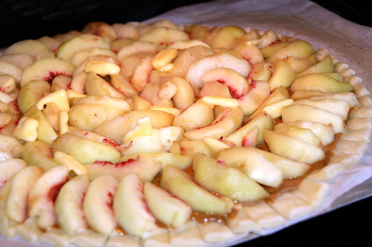 recette Tarte fine aux pêches et à la crème de spéculoos