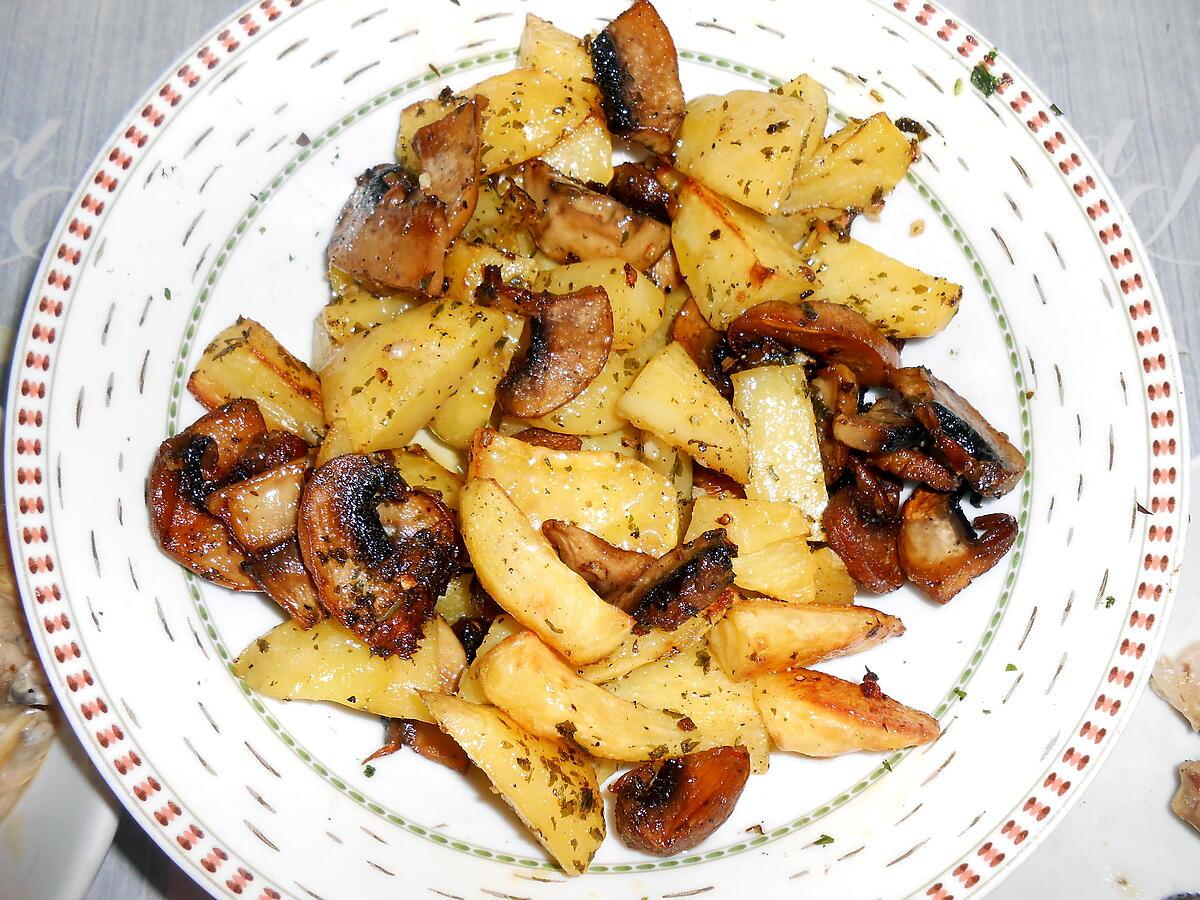 recette POMMES DE TERRE ET CHAMPIGNONS ROTIS AU FOUR