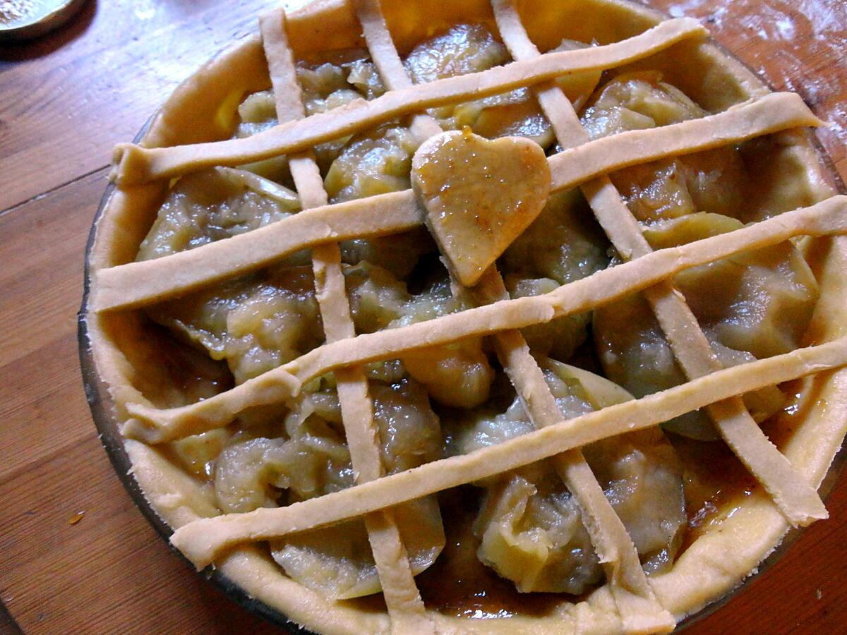 recette TARTE AUX POMMES CARAMELISEE ET CONFITURE DE FIGUES