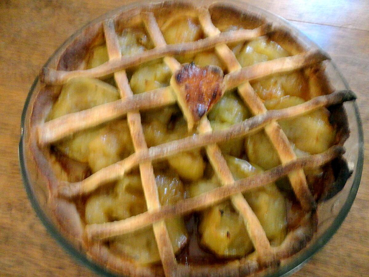 recette TARTE AUX POMMES CARAMELISEE ET CONFITURE DE FIGUES