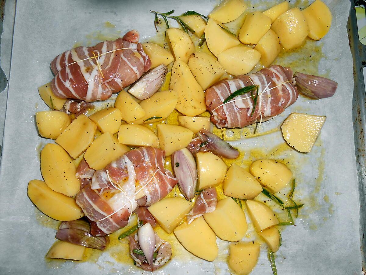 recette INVOLTINI DE PORC AU CUMIN ET LARD POMMES DE TERRE ROMARIN AU FOUR