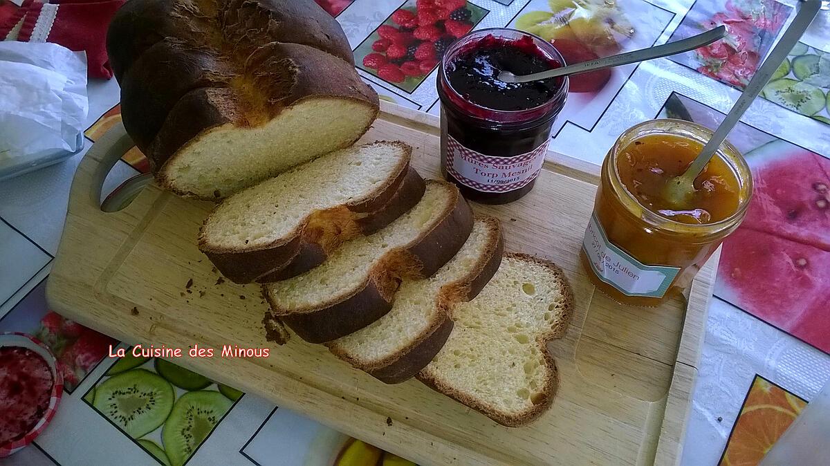 recette Une Brioche Moêlleuse au goût de vanille et de fleur d'oranger