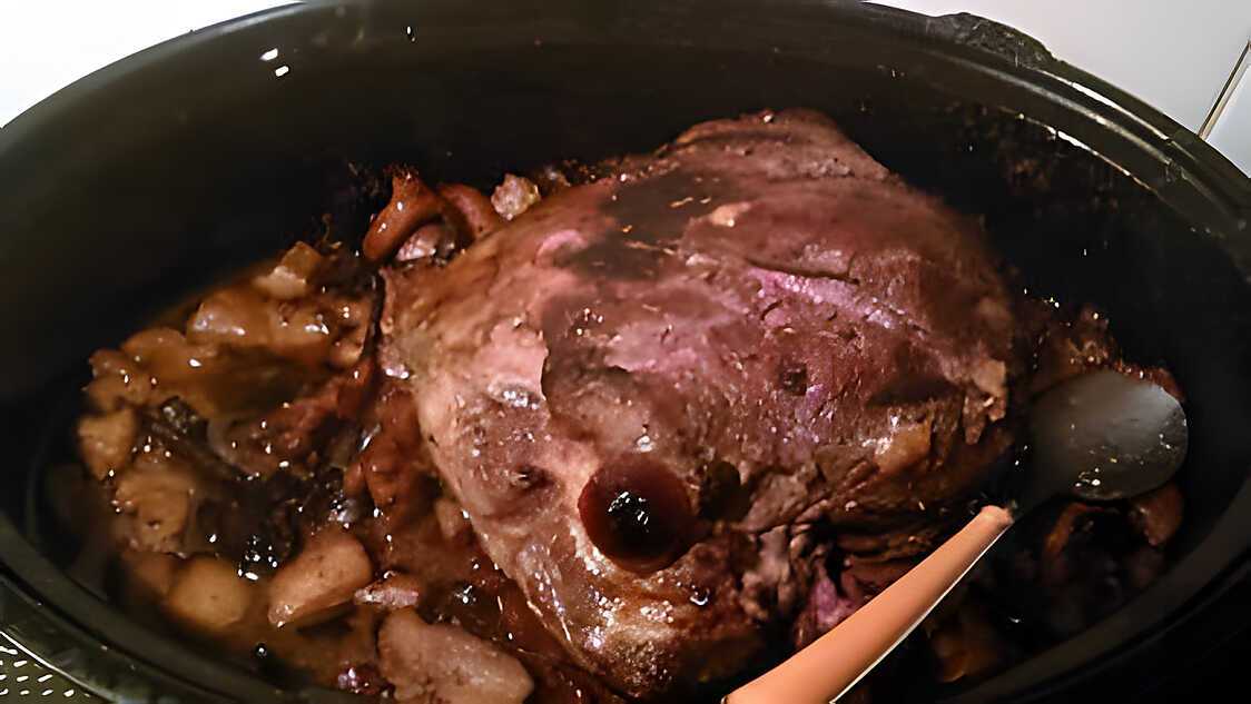 Repas de Noel Agneau au miel et citron avec ces champignons sauvages purée de patate douce et fagot d'haricots verts