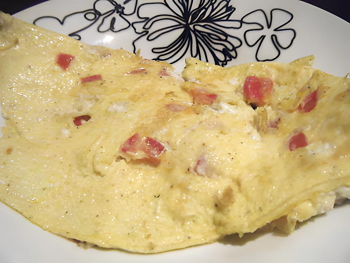 recette omelette facile tomate boursin ail et fines herbes